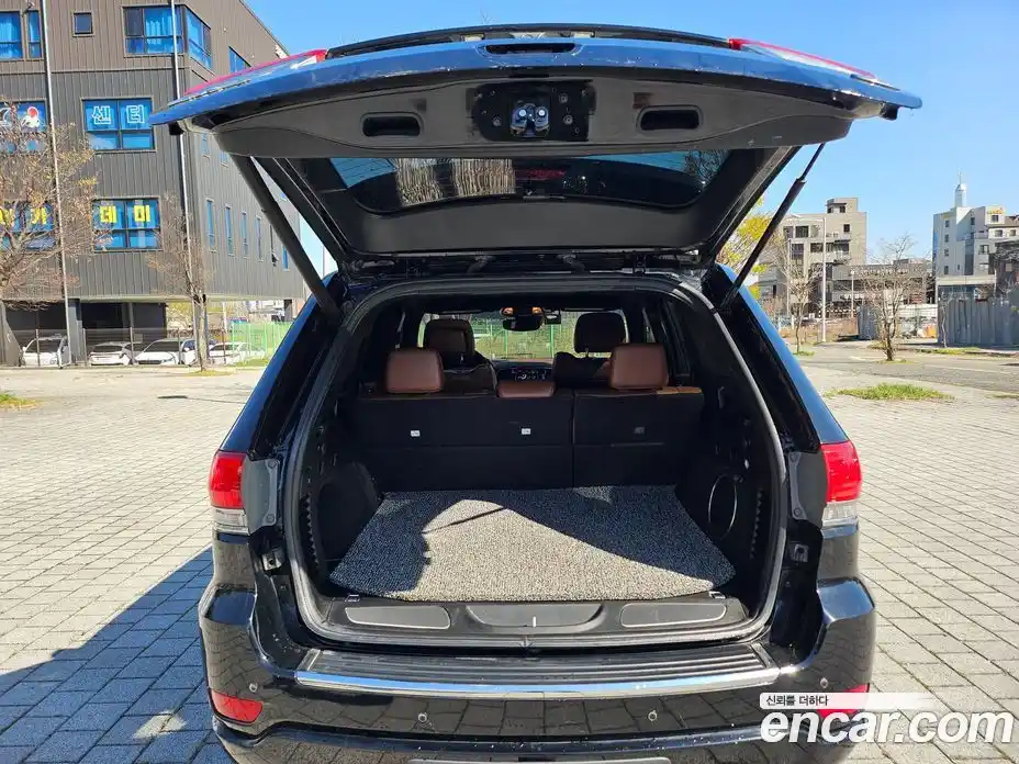 Jeep Cherokee 2021 3.6 гидро в Москве № 1323690, фото 9