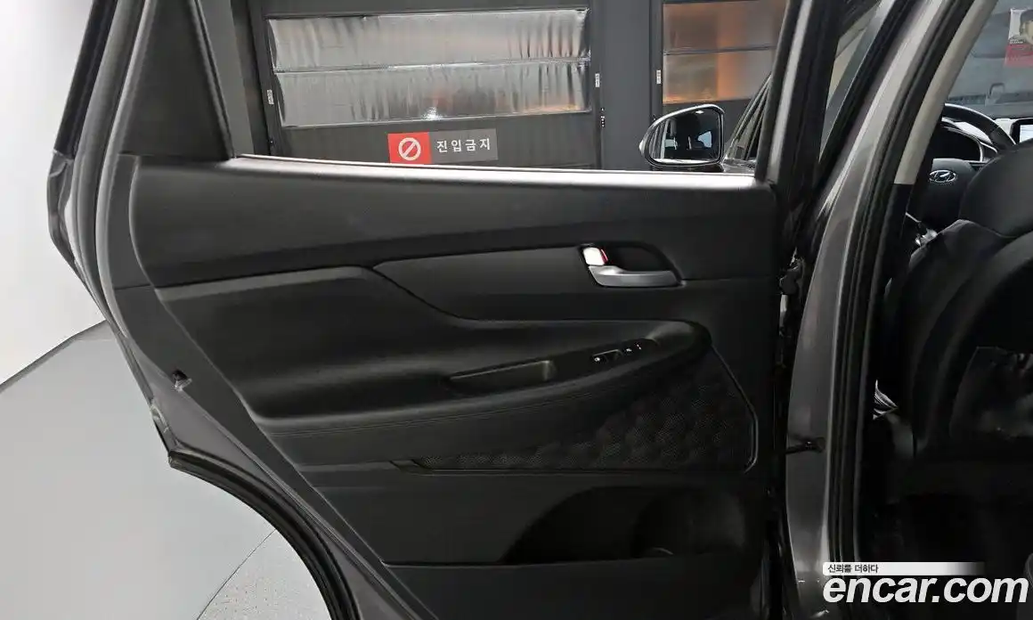 Hyundai Santa Fe 2023 2.2 гидро в Москве № 1417382, фото 15