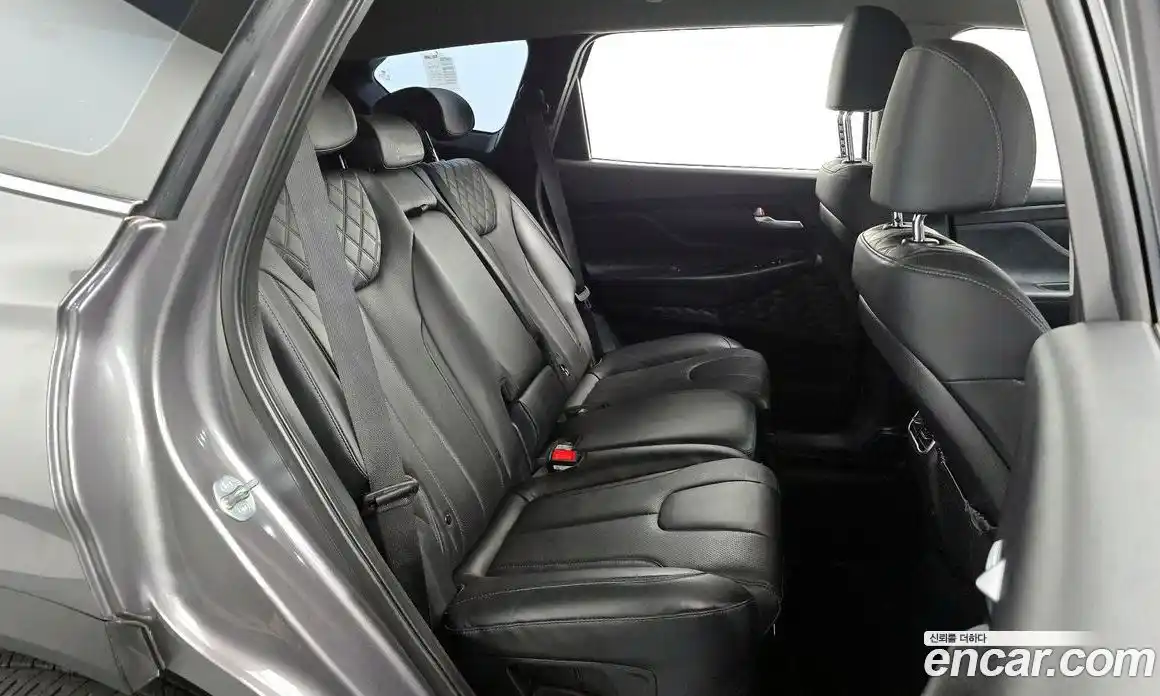 Hyundai Santa Fe 2023 2.2 гидро в Москве № 1417382, фото 17