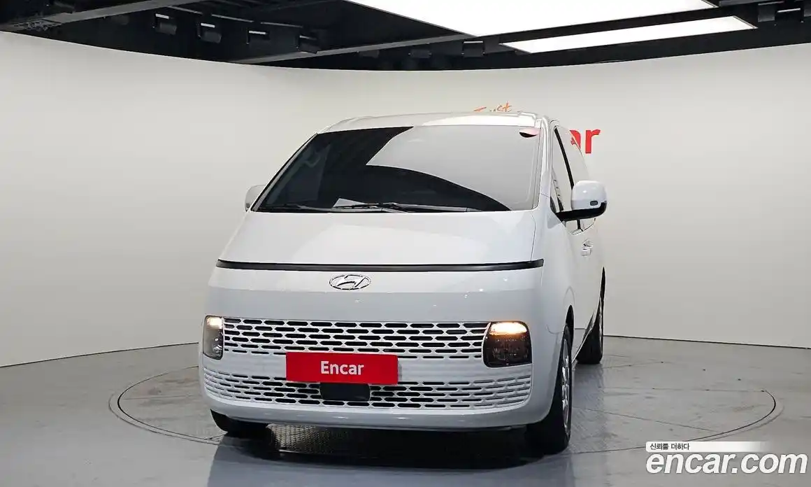 Hyundai Staria 2022 2.2 гидро в Москве № 1417536, фото 3