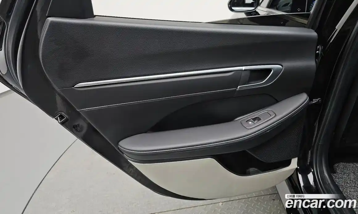 Hyundai Sonata 2023 1.6 гидро в Москве № 1417641, фото 14