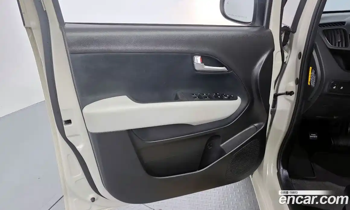 Kia Ray 2023 1.0 гидро в Москве № 1418387, фото 14