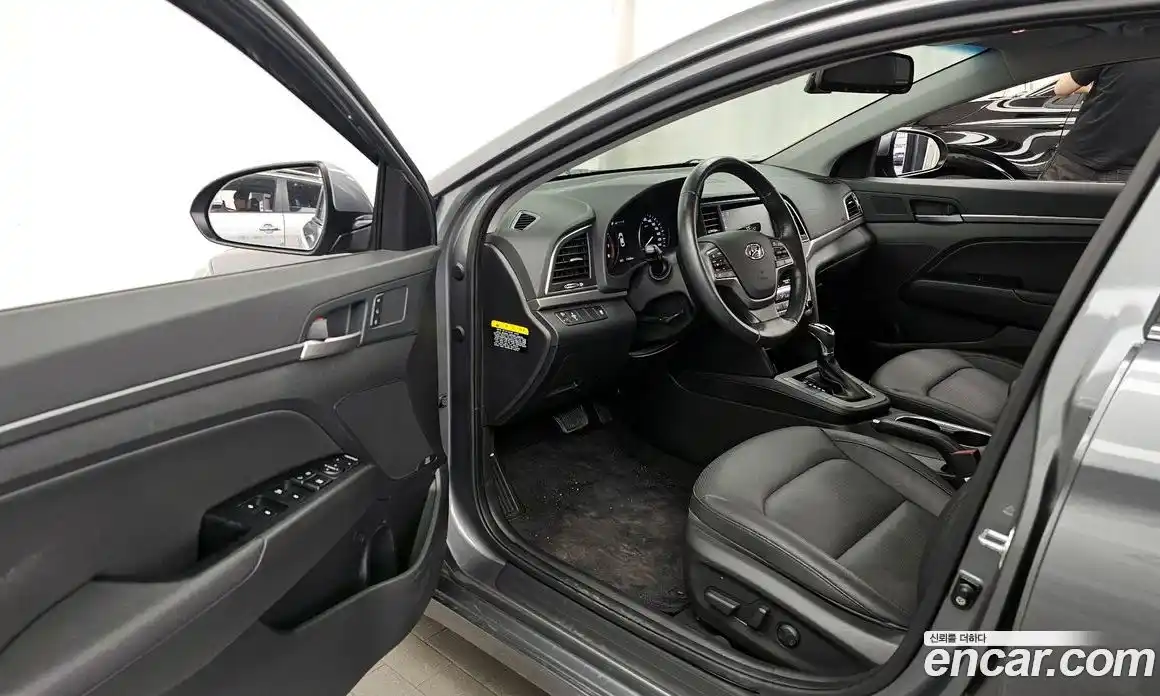 Hyundai Avante 2018 1.6 гидро в Москве № 1536927, фото 13
