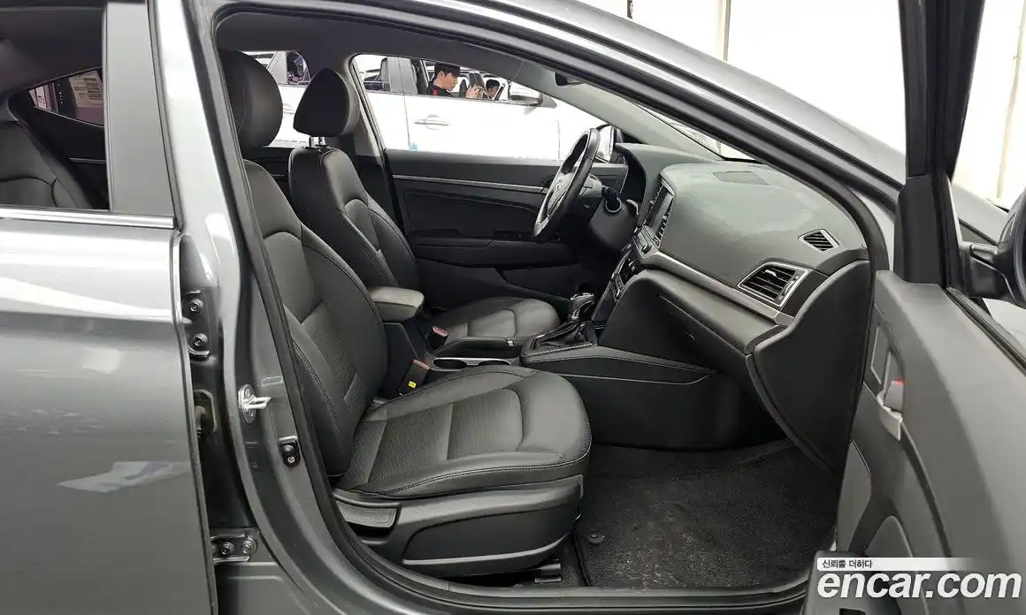 Hyundai Avante 2018 1.6 гидро в Москве № 1536927, фото 17