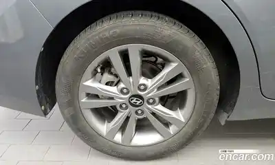 Hyundai Avante 2018 1.6 гидро в Москве № 1536927, миниатюра 5