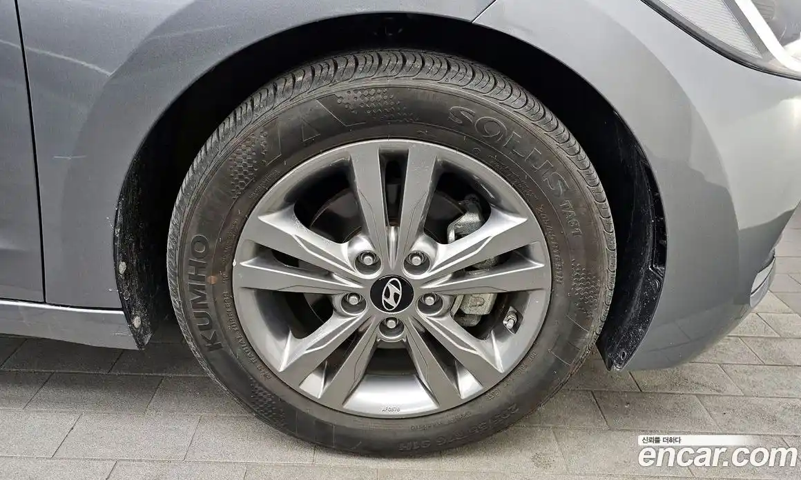 Hyundai Avante 2018 1.6 гидро в Москве № 1536927, фото 7