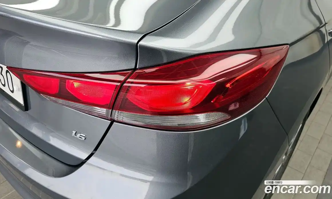 Hyundai Avante 2018 1.6 гидро в Москве № 1536927, фото 9