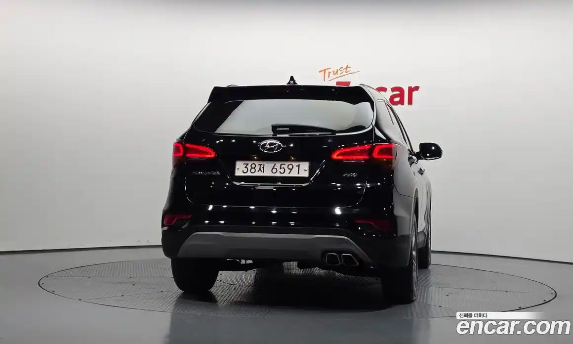 Hyundai Santa Fe 2018 2.0 гидро в Москве № 1537141, фото 4