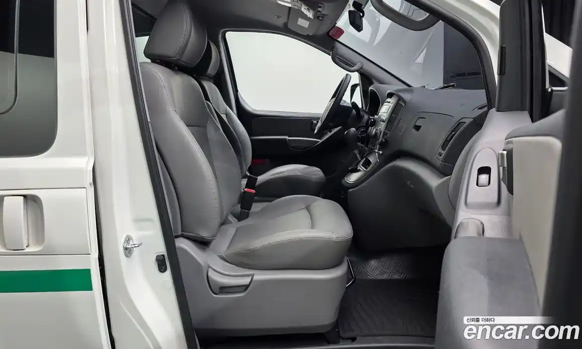 Hyundai Starex 2015 2.5 гидро в Москве № 1610310, фото 15