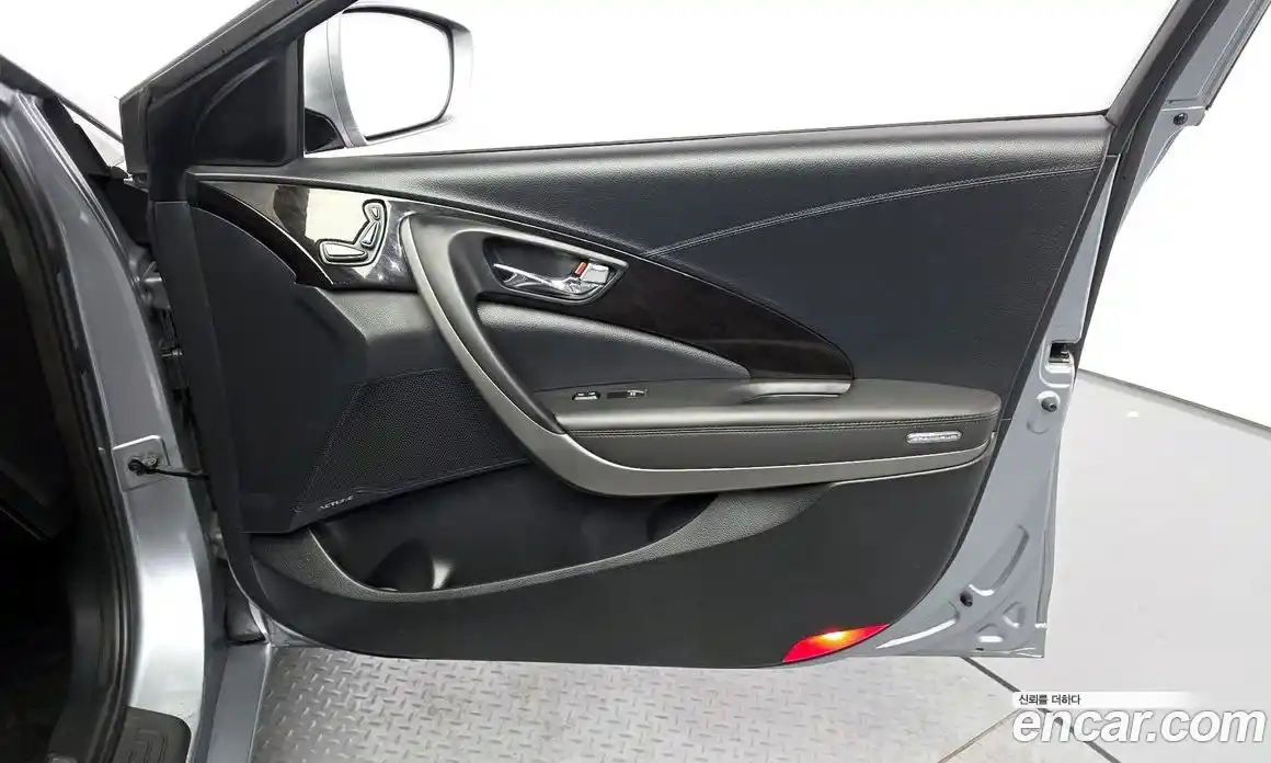 Hyundai Grandeur 2015 2.4 гидро в Москве № 1610738, фото 15
