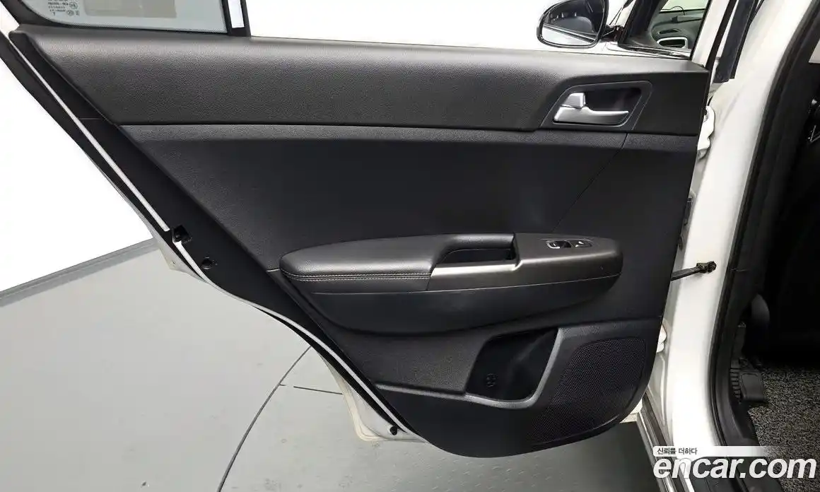 Kia Sportage 2017 1.7 гидро в Москве № 1611351, фото 14