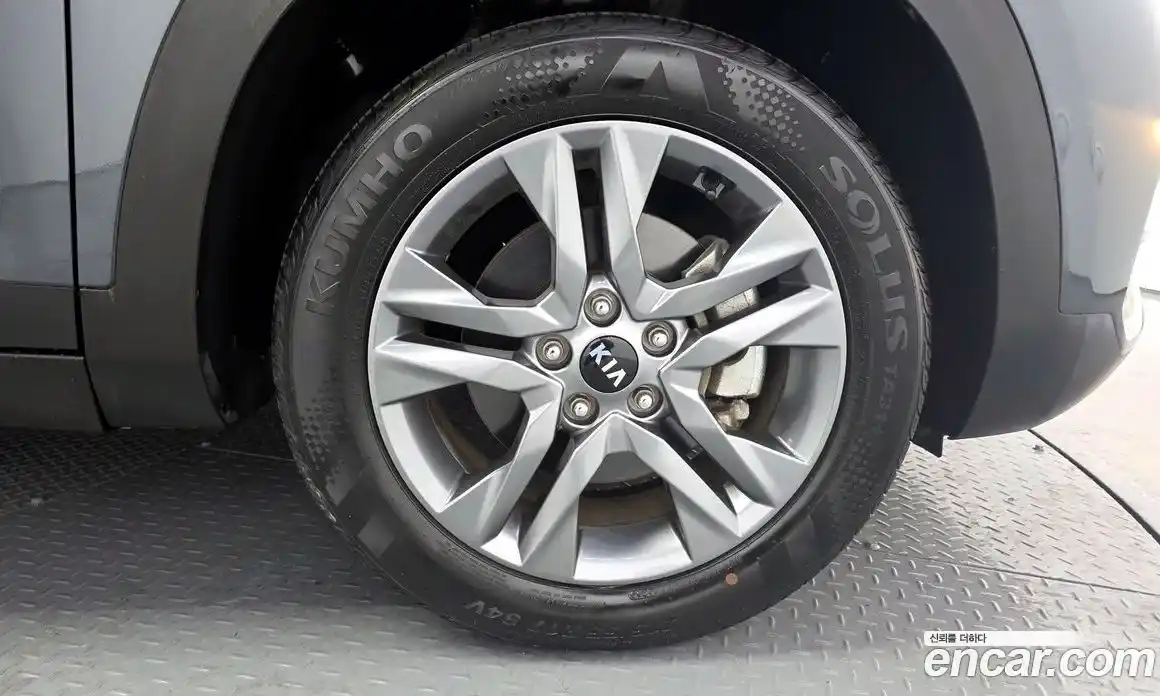 Kia Seltos 2020 1.6 гидро в Москве № 1684664, фото 7