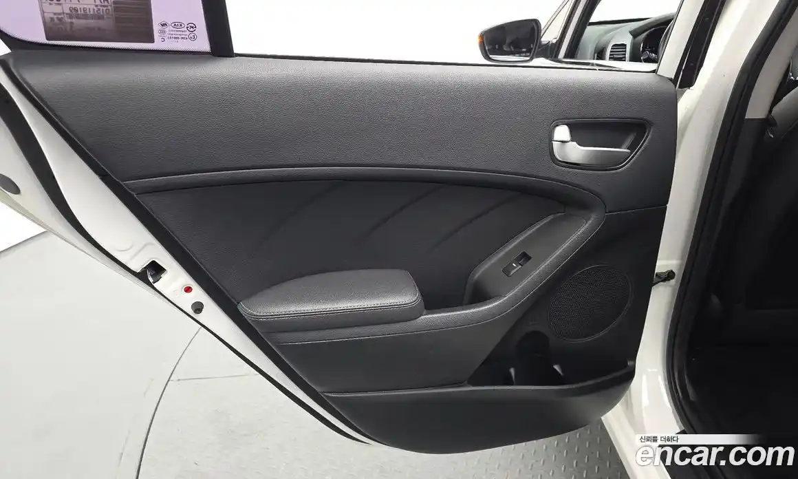 Kia K3 2016 1.6 гидро в Москве № 1758353, фото 15