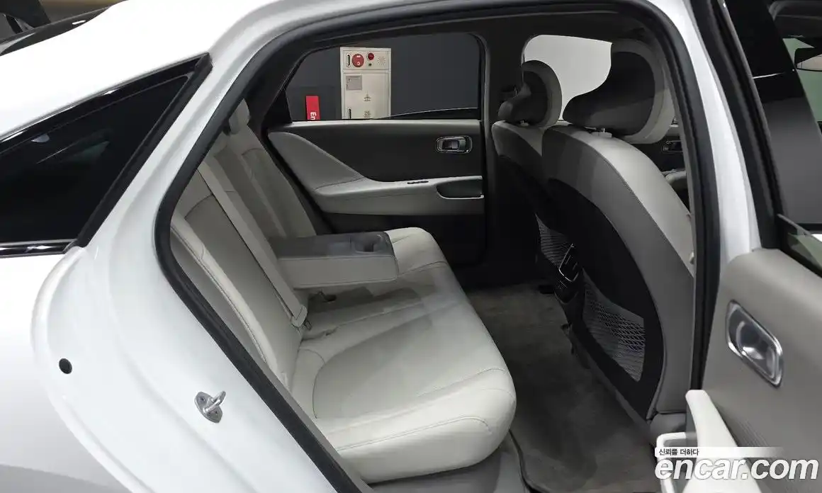 Hyundai Ioniq 6 2022 0.1 гидро в Москве № 1830461, фото 18