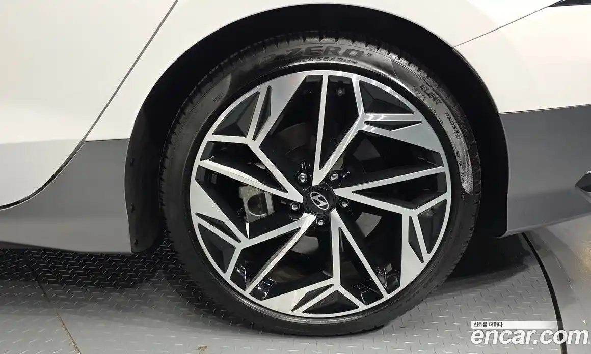 Hyundai Ioniq 6 2022 0.1 гидро в Москве № 1830461, фото 7