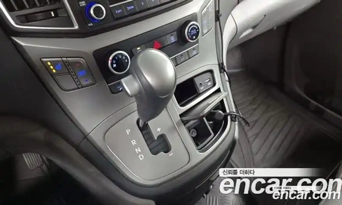 Hyundai Starex 2017 2.5 гидро в Москве № 1830724, фото 11