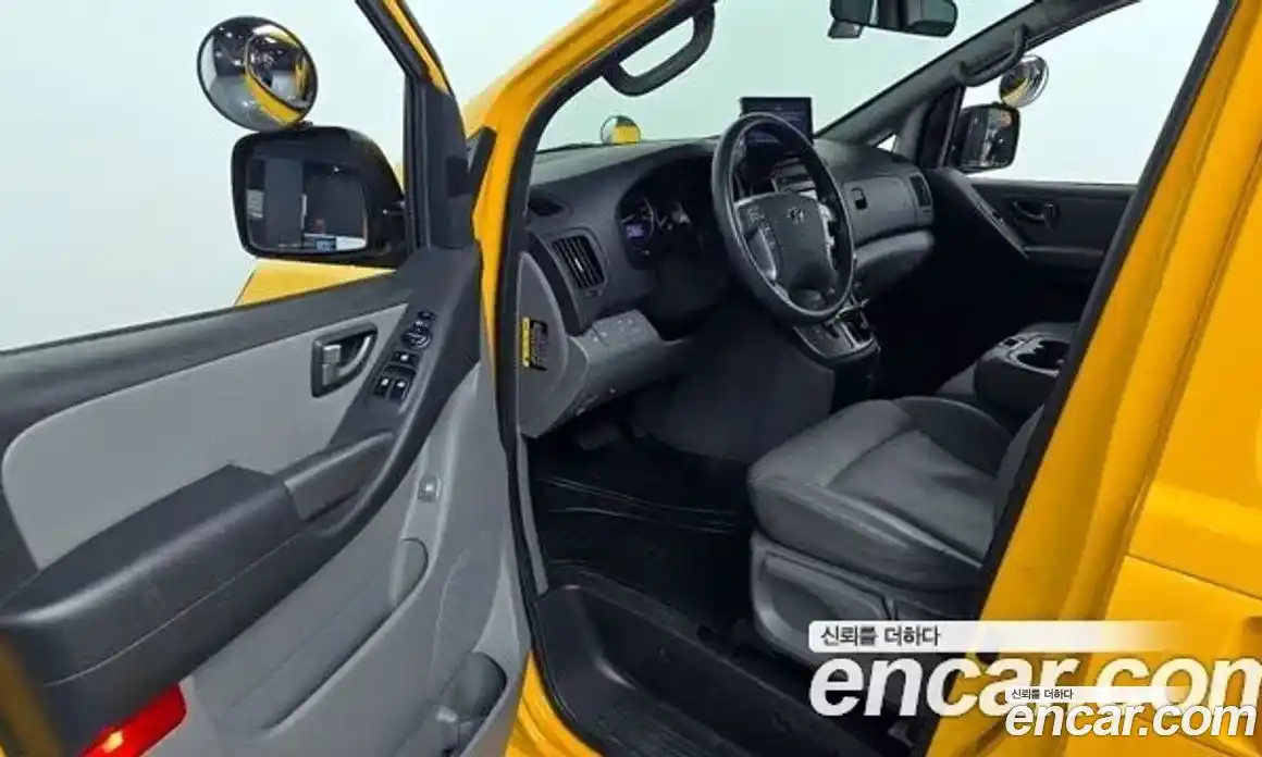 Hyundai Starex 2017 2.5 гидро в Москве № 1830724, фото 12