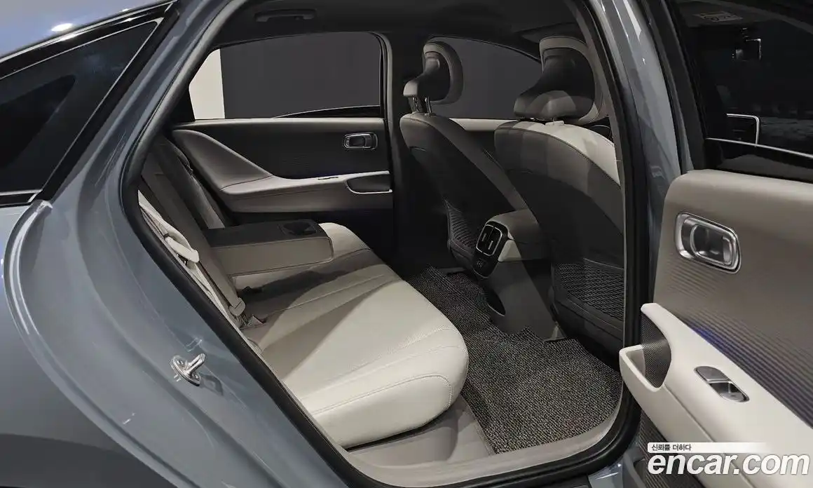 Hyundai Ioniq 6 2023 0.1 гидро в Москве № 1830732, фото 16