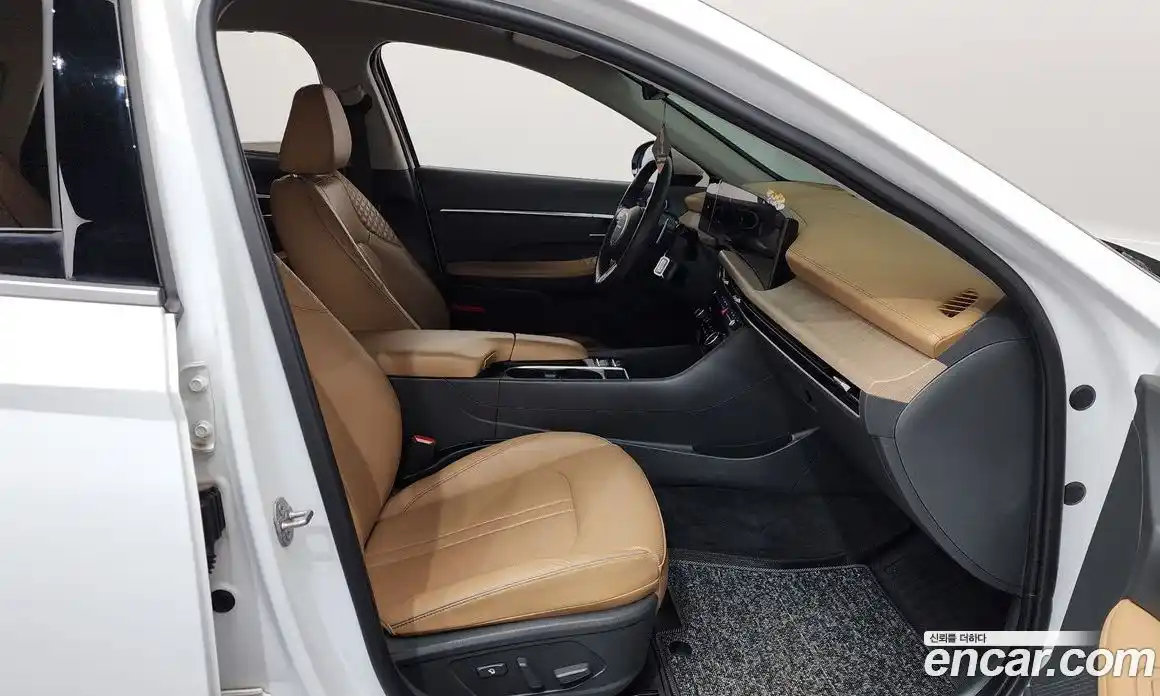 Hyundai Sonata 2024 1.6 гидро в Москве № 1830794, фото 16