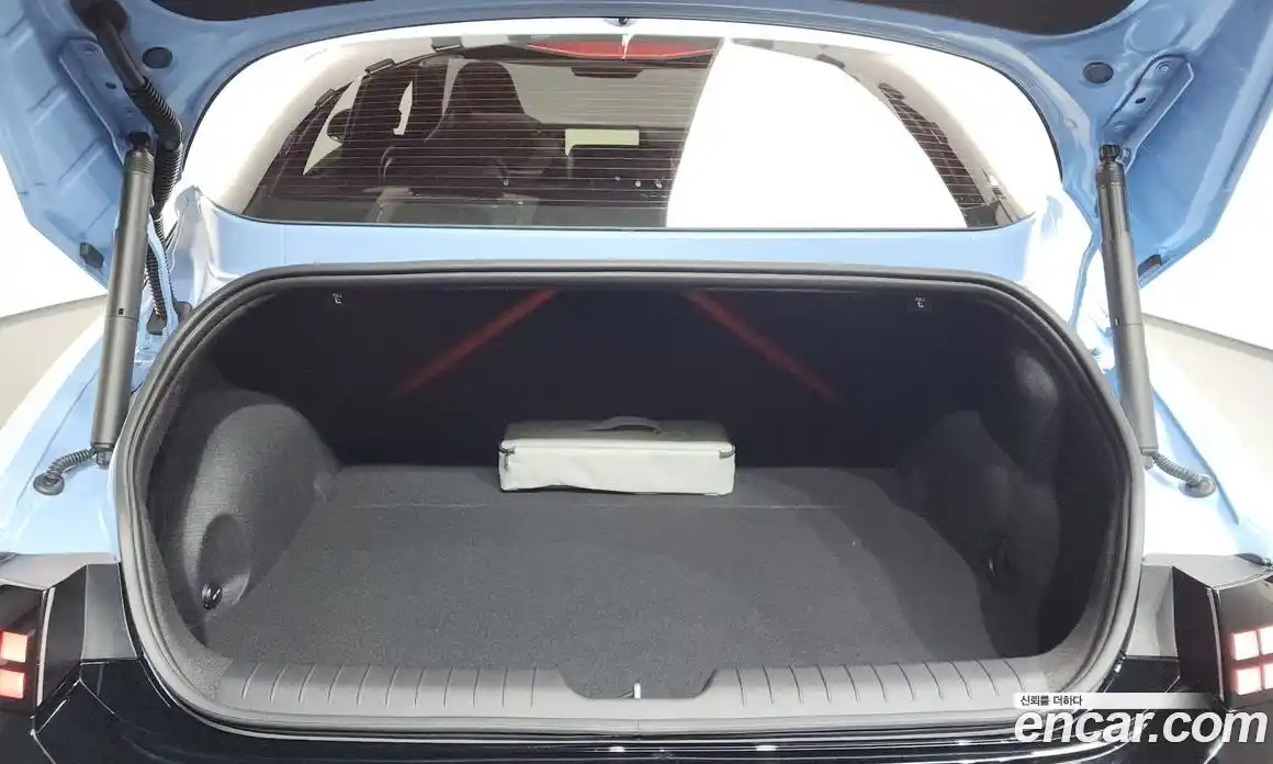 Hyundai Ioniq 6 2025 0.1 гидро в Москве № 1903404, фото 17