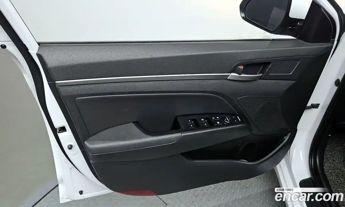 Hyundai Avante 2018 1.6 гидро в Москве № 1903998, фото 14