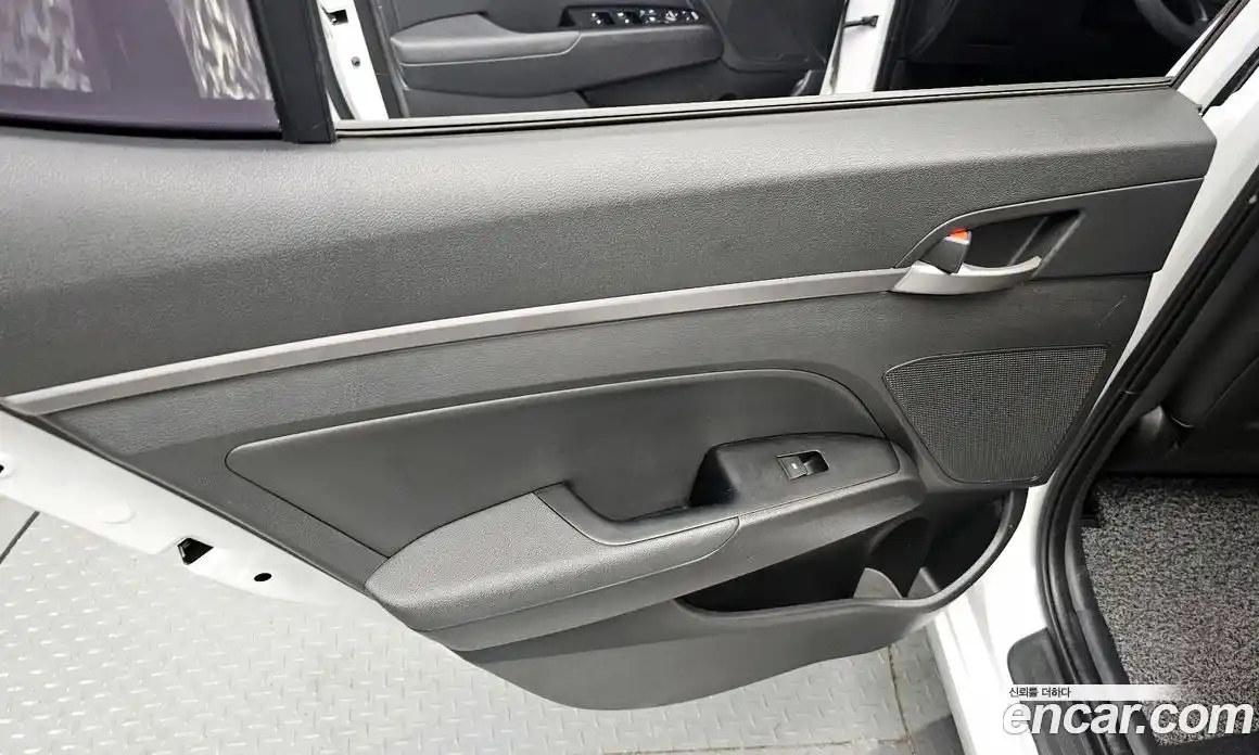 Hyundai Avante 2018 1.6 гидро в Москве № 1903998, фото 15