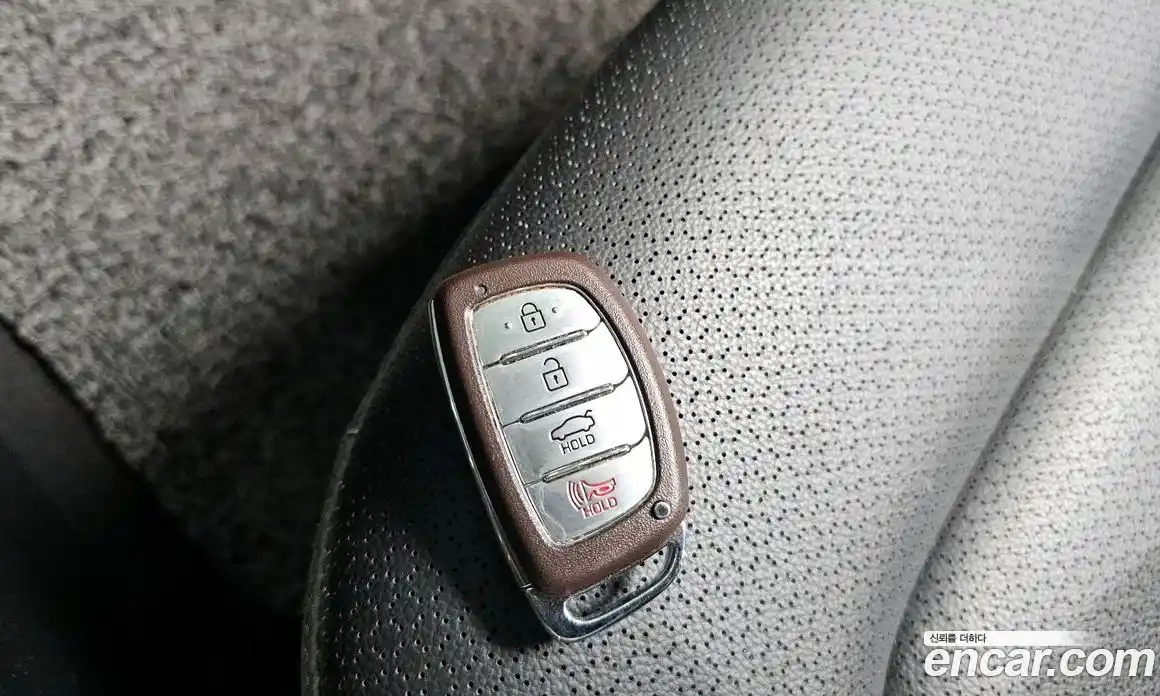 Hyundai Avante 2018 1.6 гидро в Москве № 1903998, фото 16