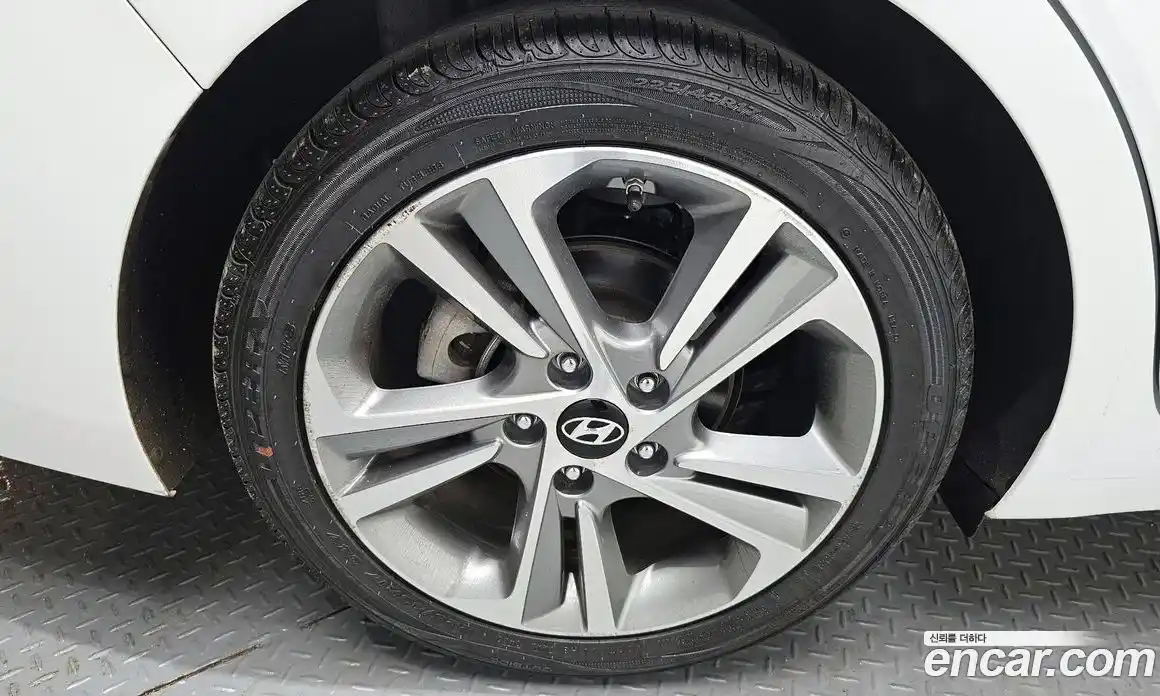 Hyundai Avante 2018 1.6 гидро в Москве № 1903998, фото 5