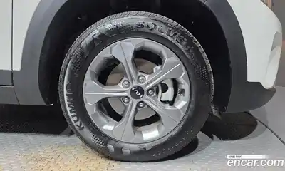 Kia Seltos 2024 2.0 гидро в Москве № 1904439, миниатюра 7