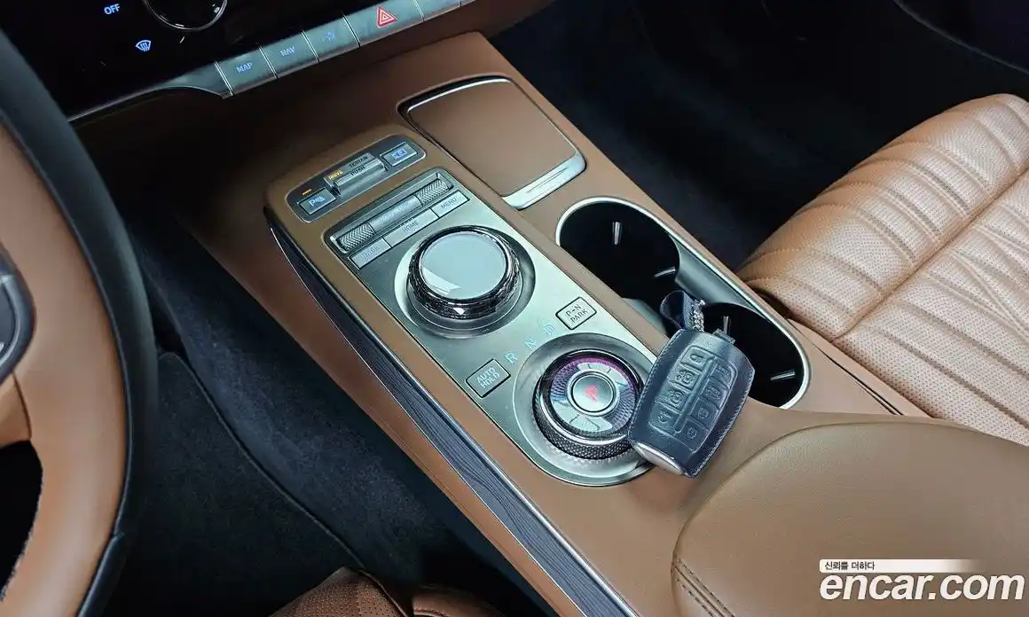 Genesis GV70 2023 2.2 гидро в Москве № 1905381, фото 9