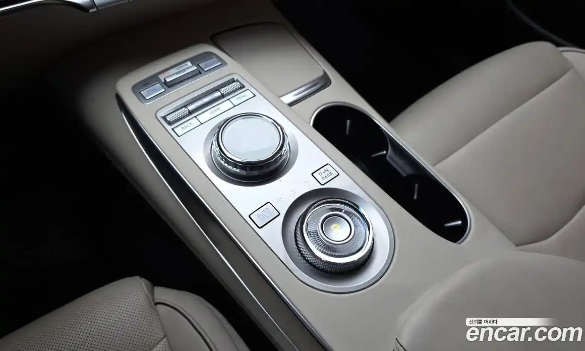 Genesis GV70 2021 2.5 гидро в Москве № 1905412, фото 12
