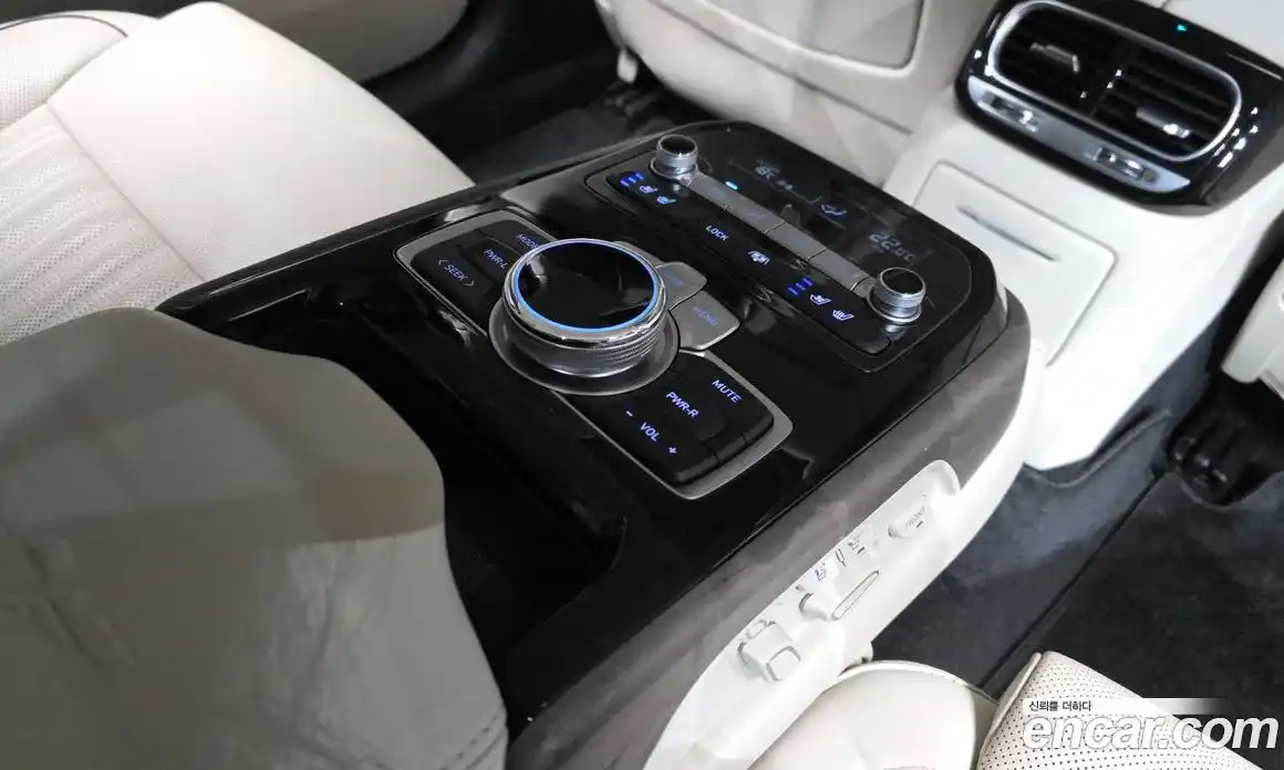 Genesis G90 2020 3.8 гидро в Москве № 1905667, фото 24