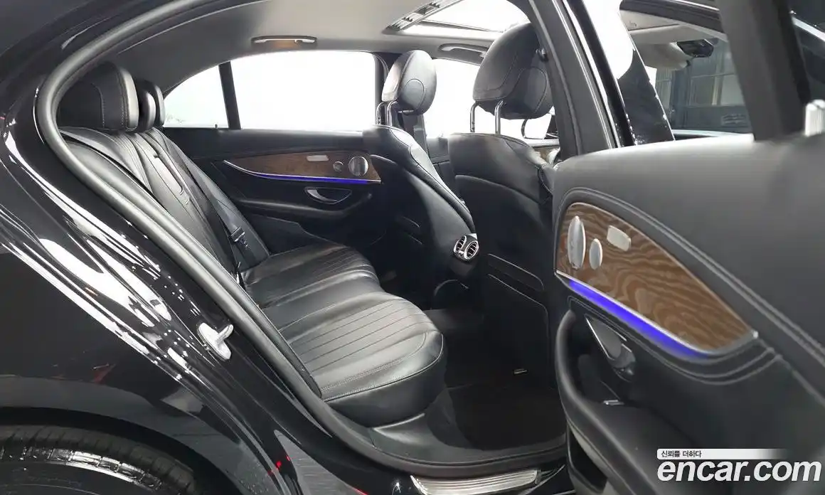 Mercedes-Benz E-Class 2018 2.0 гидро в Москве № 1906194, фото 18