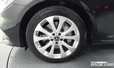 Mercedes-Benz E-Class 2018 2.0 гидро в Москве № 1906194, миниатюра 5
