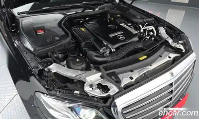 Mercedes-Benz E-Class 2018 2.0 гидро в Москве № 1906194, миниатюра 6