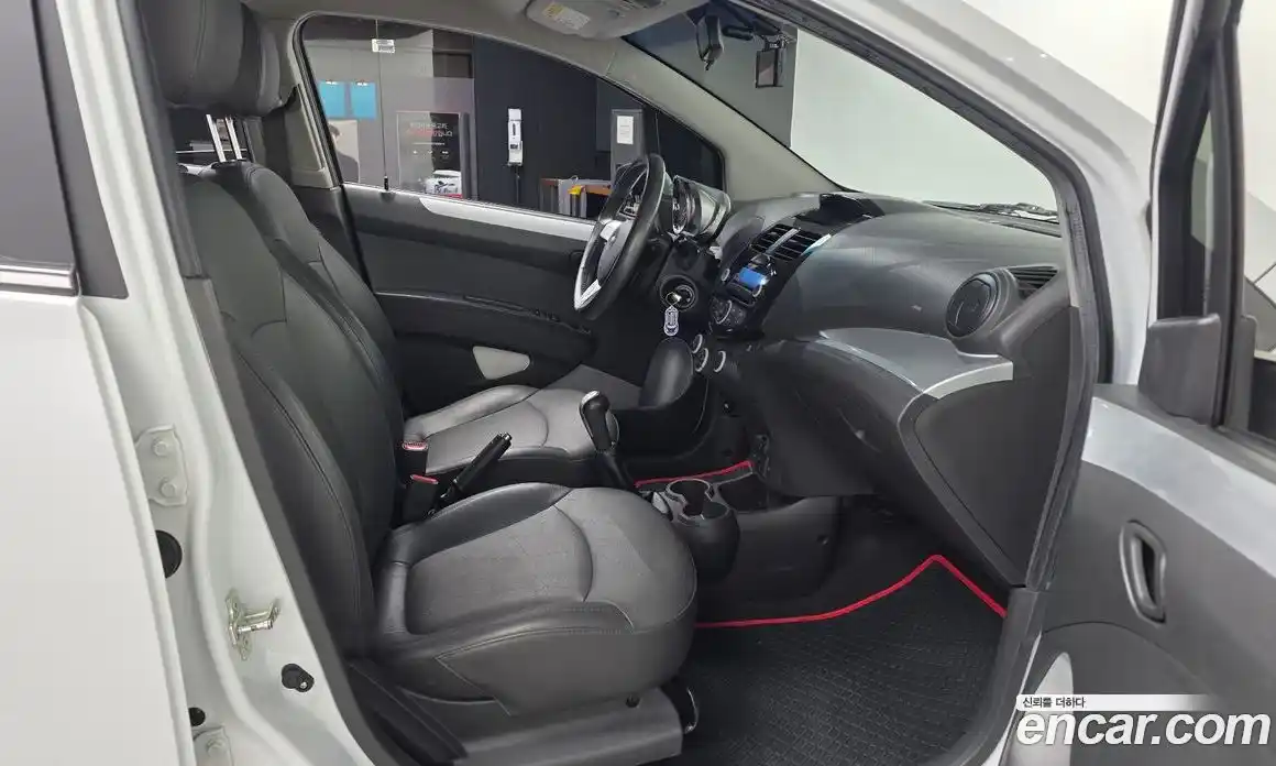 Chevrolet Spark 2015 1.0 механика в Москве № 1907425, фото 17