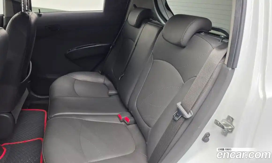 Chevrolet Spark 2015 1.0 механика в Москве № 1907425, фото 18
