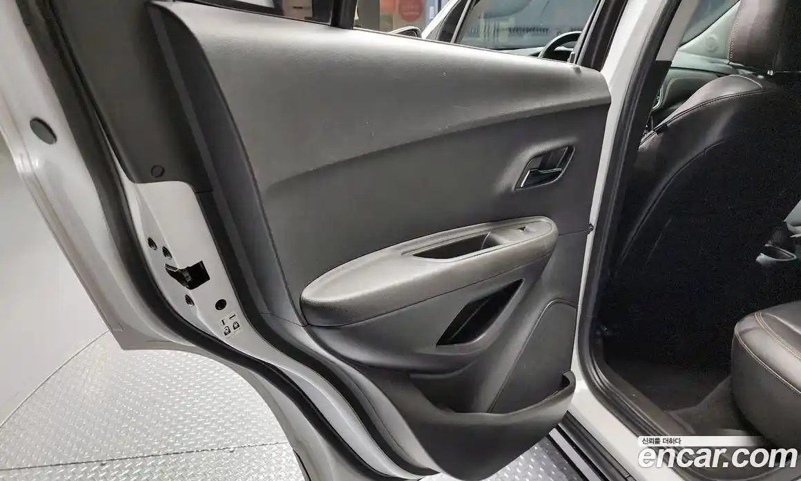 Chevrolet Trax 2017 1.6 гидро в Москве № 1907656, фото 15