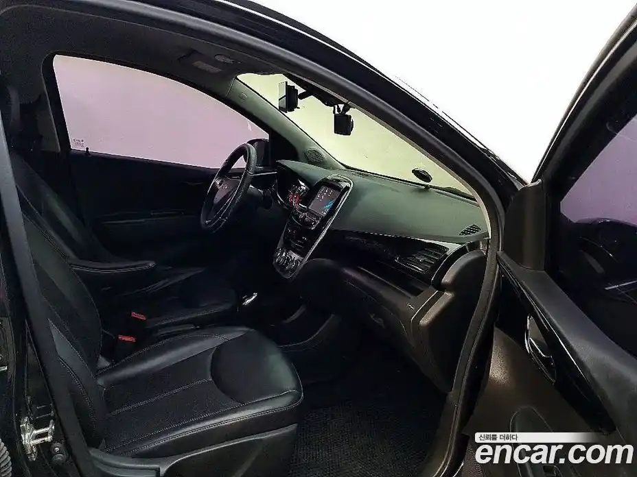 Chevrolet Spark 2016 1.0 гидро в Москве, фото 15