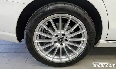Mercedes-Benz E-Class 2022 2.0 гидро в Москве № 1908462, миниатюра 5