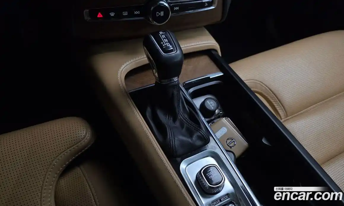 Volvo XC90 2018 2.0 гидро в Москве № 1913172, фото 12