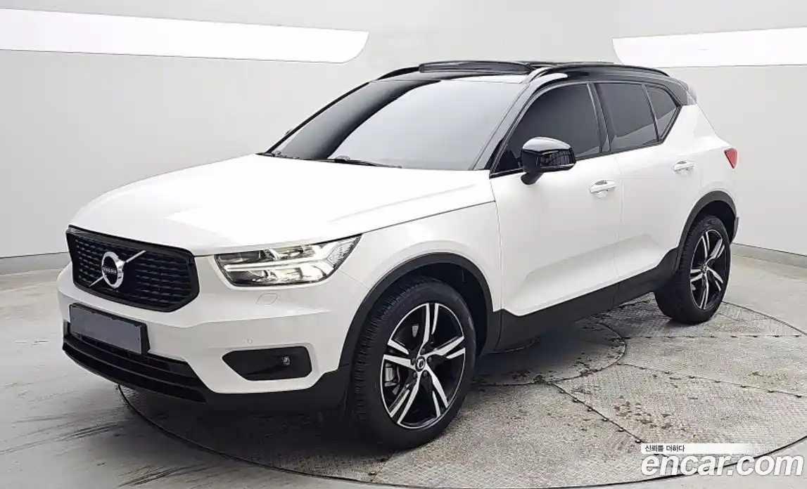 Volvo XC40 2021 2.0 гидро в Москве № 1913559, фото 3