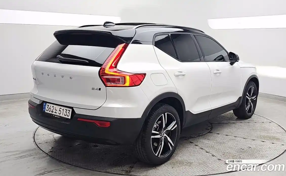 Volvo XC40 2021 2.0 гидро в Москве № 1913559, фото 4