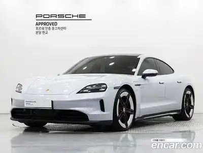 Porsche Taycan Base