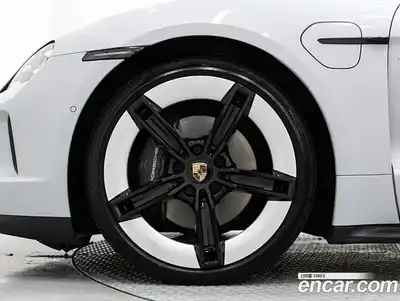 Porsche Taycan 2024 0.2 гидро в Москве № 1914462, миниатюра 5