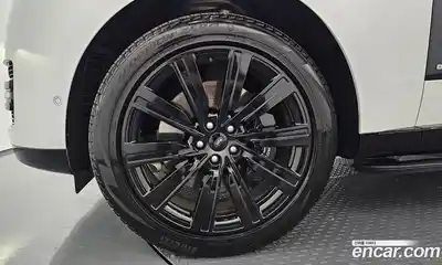 Land Rover Range-Rover 2023 4.4 гидро в Москве № 1914715, миниатюра 5