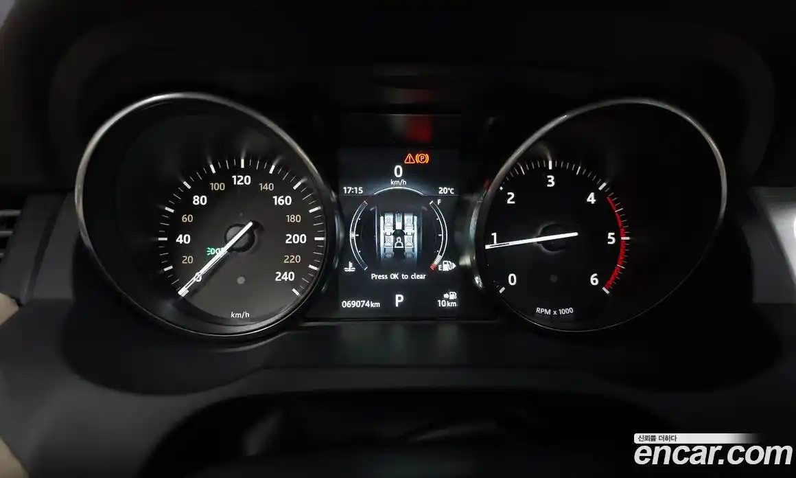 Land Rover Range-Rover Evoque 2017 2.0 гидро в Москве № 1914752, фото 11