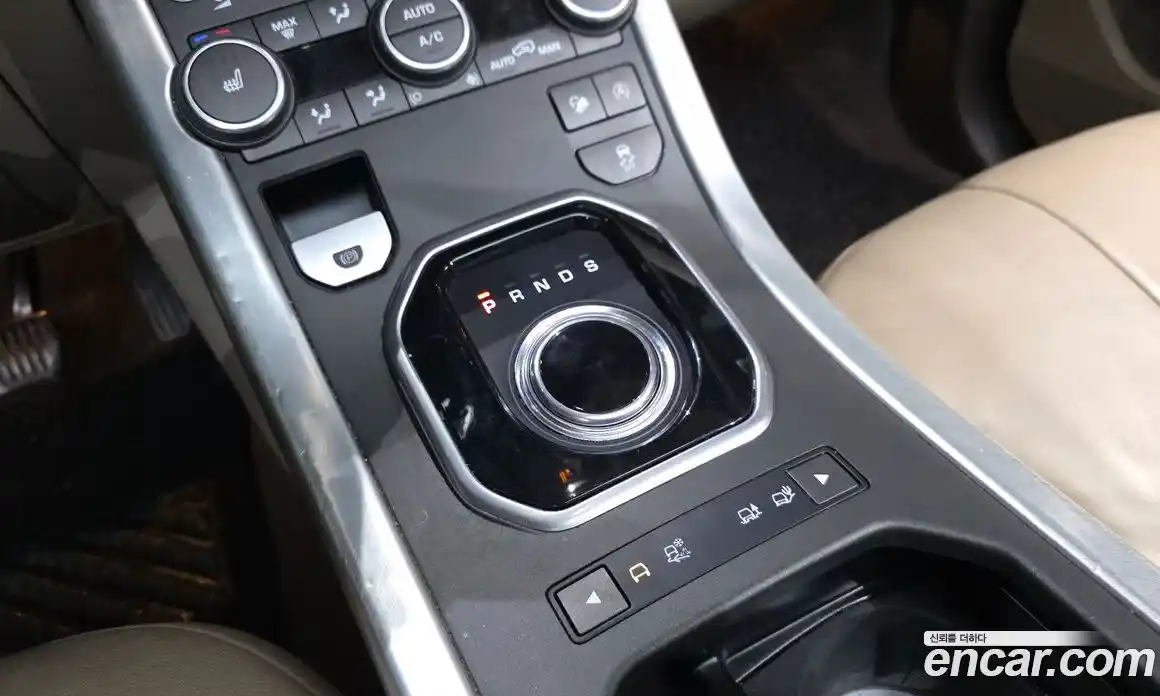 Land Rover Range-Rover Evoque 2017 2.0 гидро в Москве № 1914752, фото 12
