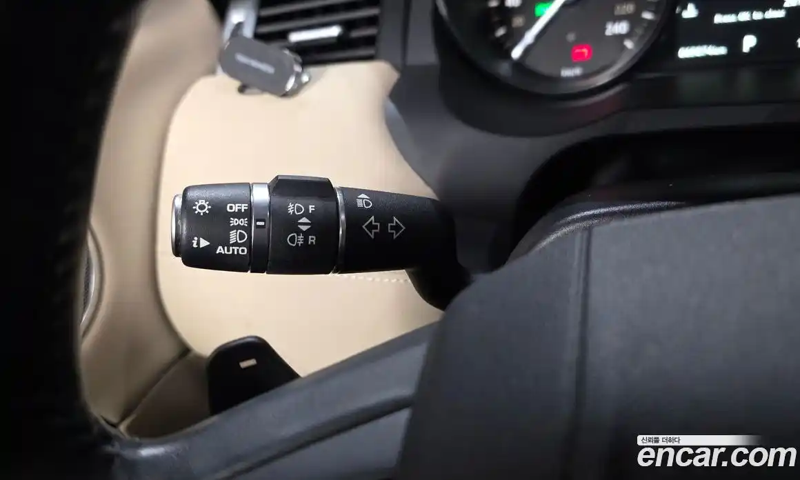 Land Rover Range-Rover Evoque 2017 2.0 гидро в Москве № 1914752, фото 23