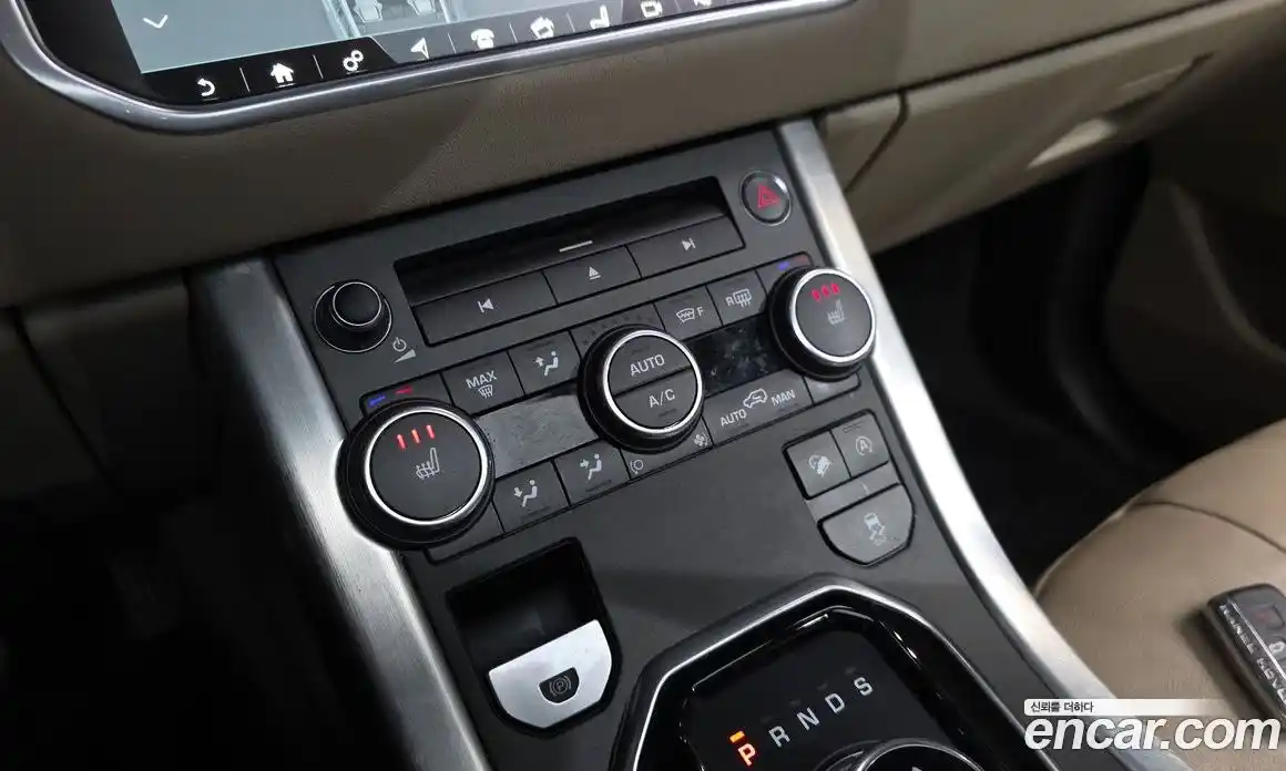Land Rover Range-Rover Evoque 2017 2.0 гидро в Москве № 1914752, фото 27
